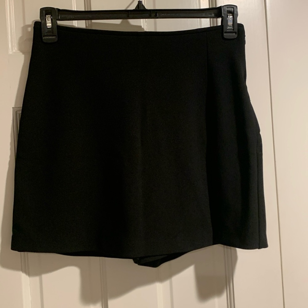 A must have black skort